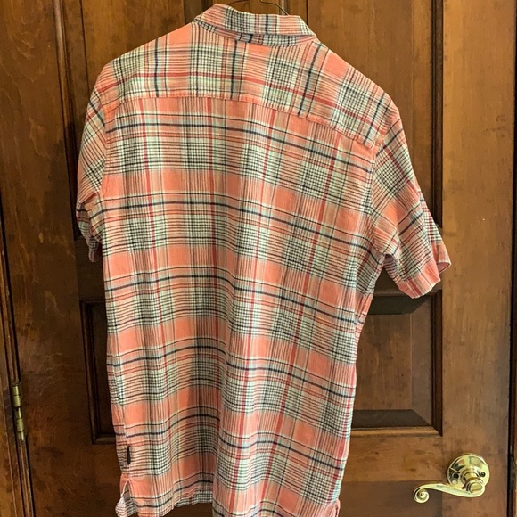 Patagonia Organic Cotton short sleeve button down - Picture 3 of 4